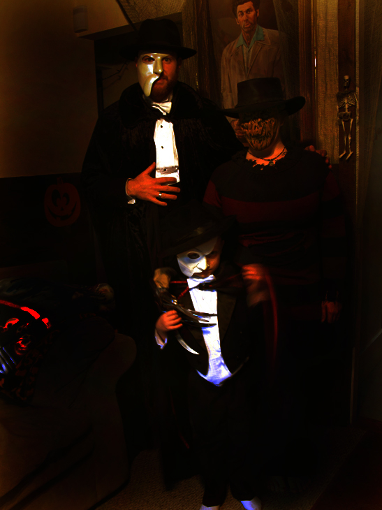 Halloweenfamily.jpg
